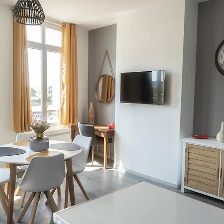 アパート Le Bac Fleuri *